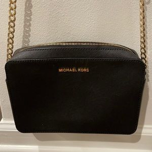 Michael Kors Jet Set cross body bag LIKE NEW
